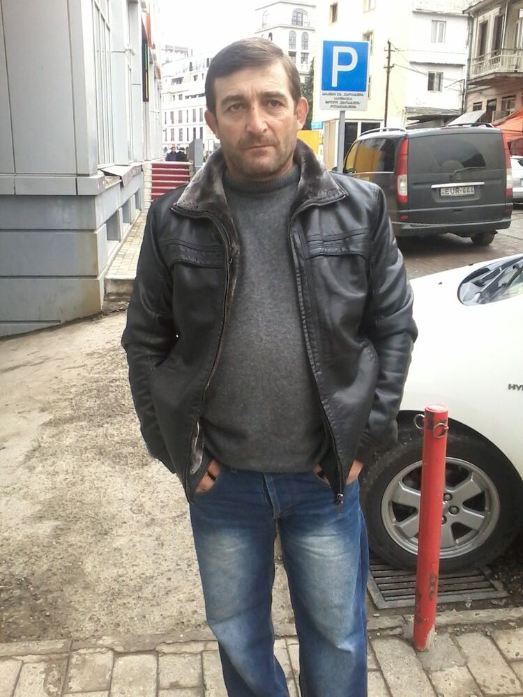  6862185  Valiko, 50 ,    