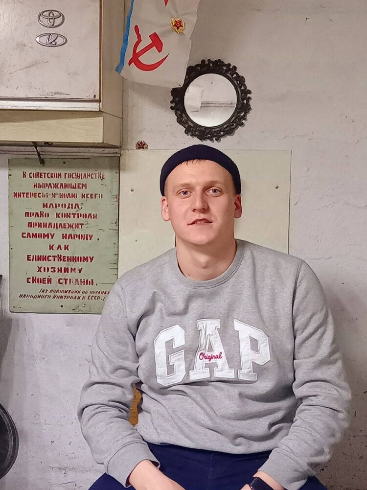  38417485  Seryozha, 28 ,    