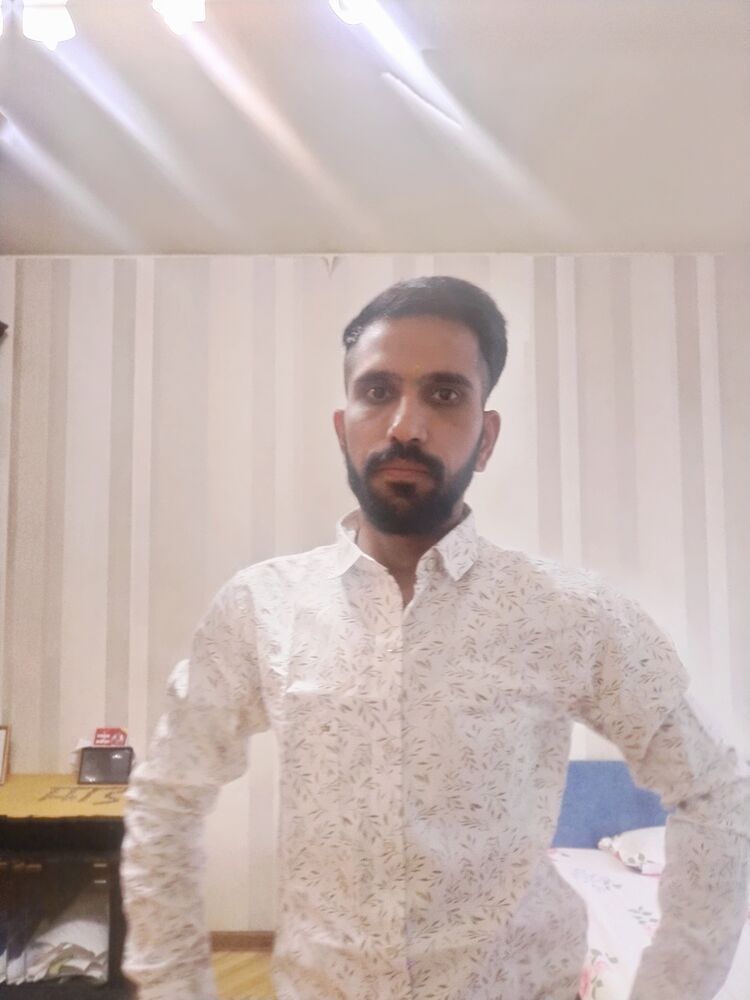  39437555  Dinesh, 37 ,    
