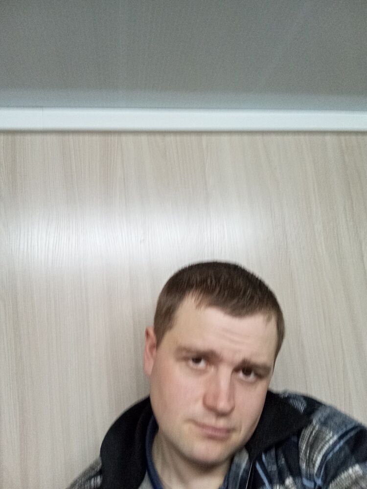  49641755  , 28 ,    