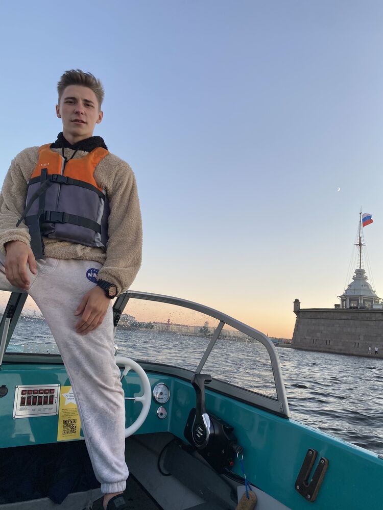 ���� 35987735 ����� ˸��, 24 ����, ���� ���������� � �����-����������