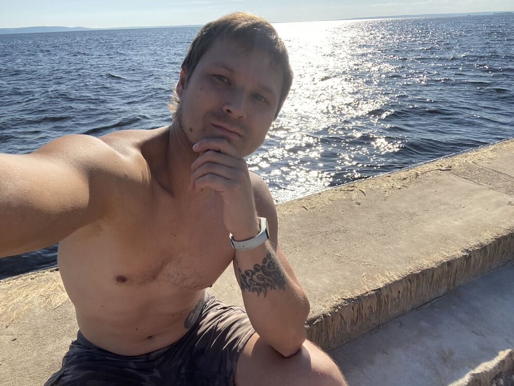  ,   Aleksey, 40 ,   ,   