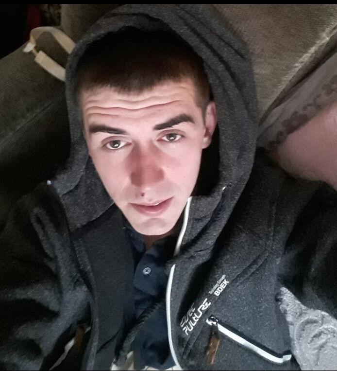  ,   Artem, 33 ,   ,   , c 
