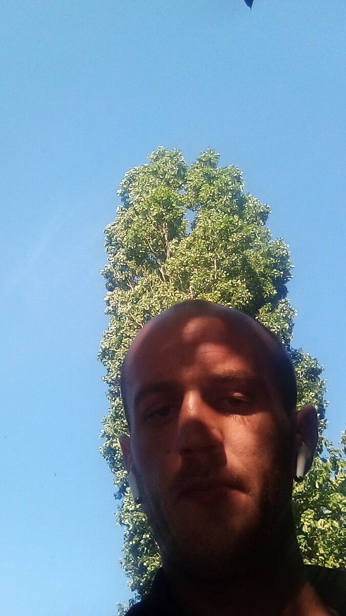  ,   Sergei, 37 ,     , c 