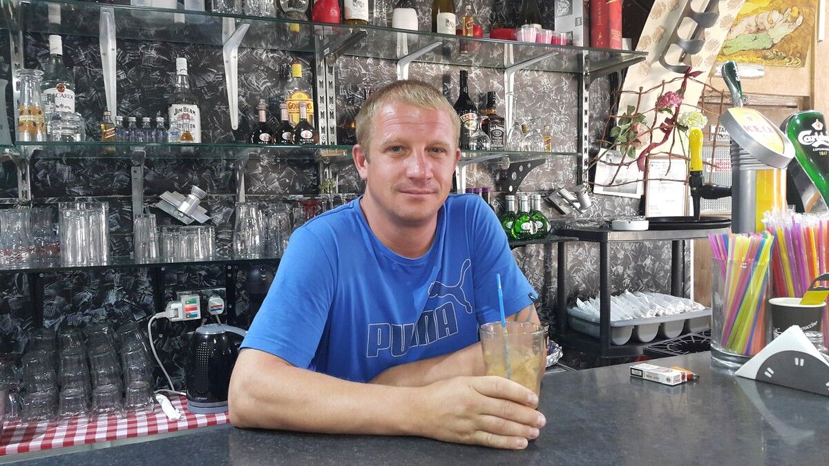  8331715  Sergei, 48 ,    Nicosia