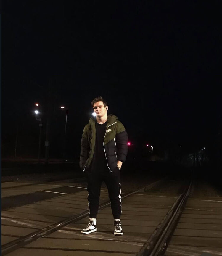  ,   , 20 ,   ,   