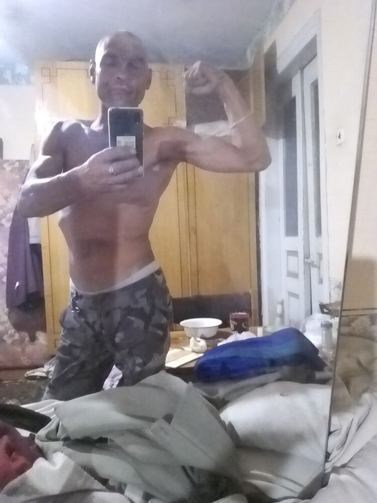  ,   Dmitril, 43 ,   ,   