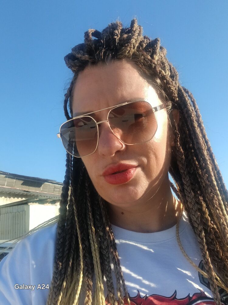  52163585  Lena, 39 ,    