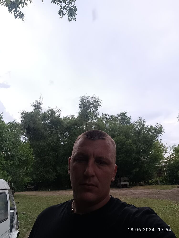  44063815  , 39 ,    