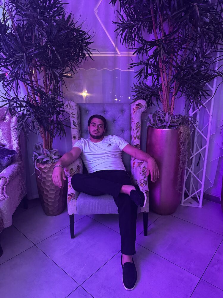  -,   , 21 ,   