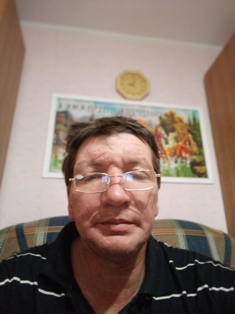  22004875  Evgenij, 49 ,    