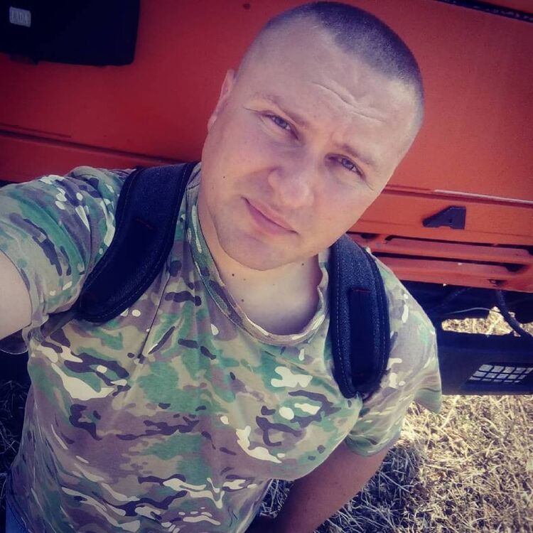  ,   Alex, 33 ,   ,   , c 