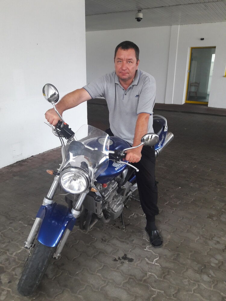  ,   Viktor, 56 ,   ,   , c 