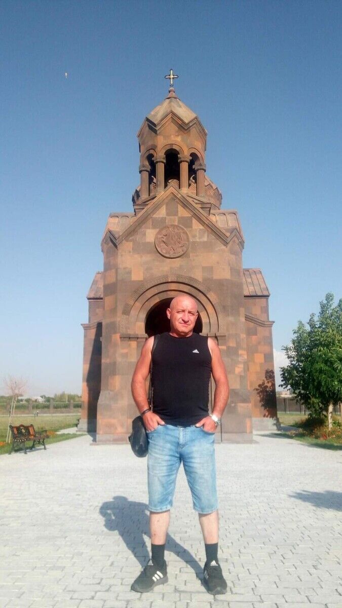  ,   Pash, 49 ,   ,   , c 