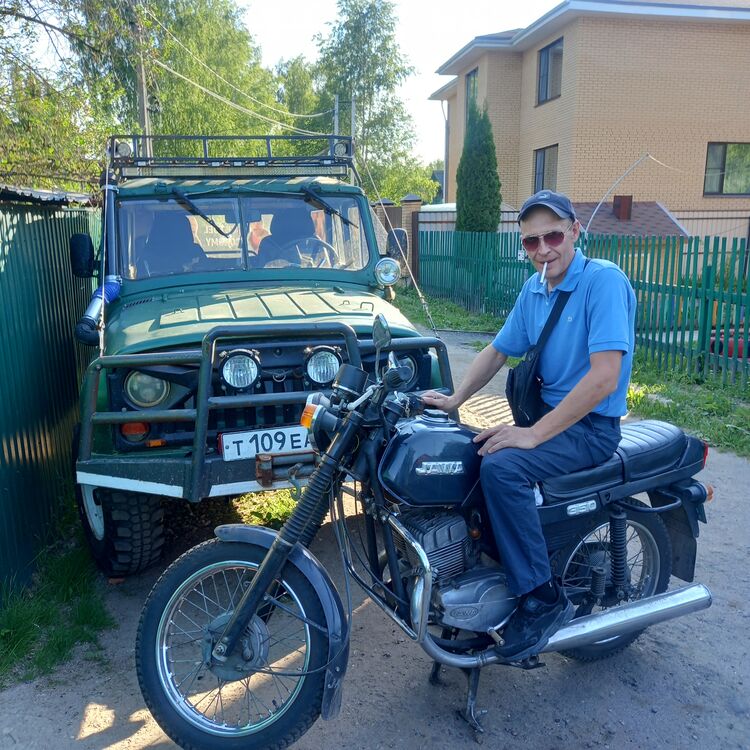  ,   Pavel, 44 ,   ,   