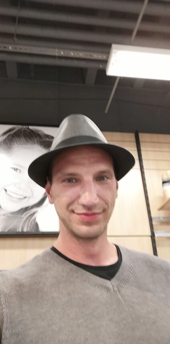  ,   Sergej, 40 ,   ,   , c 