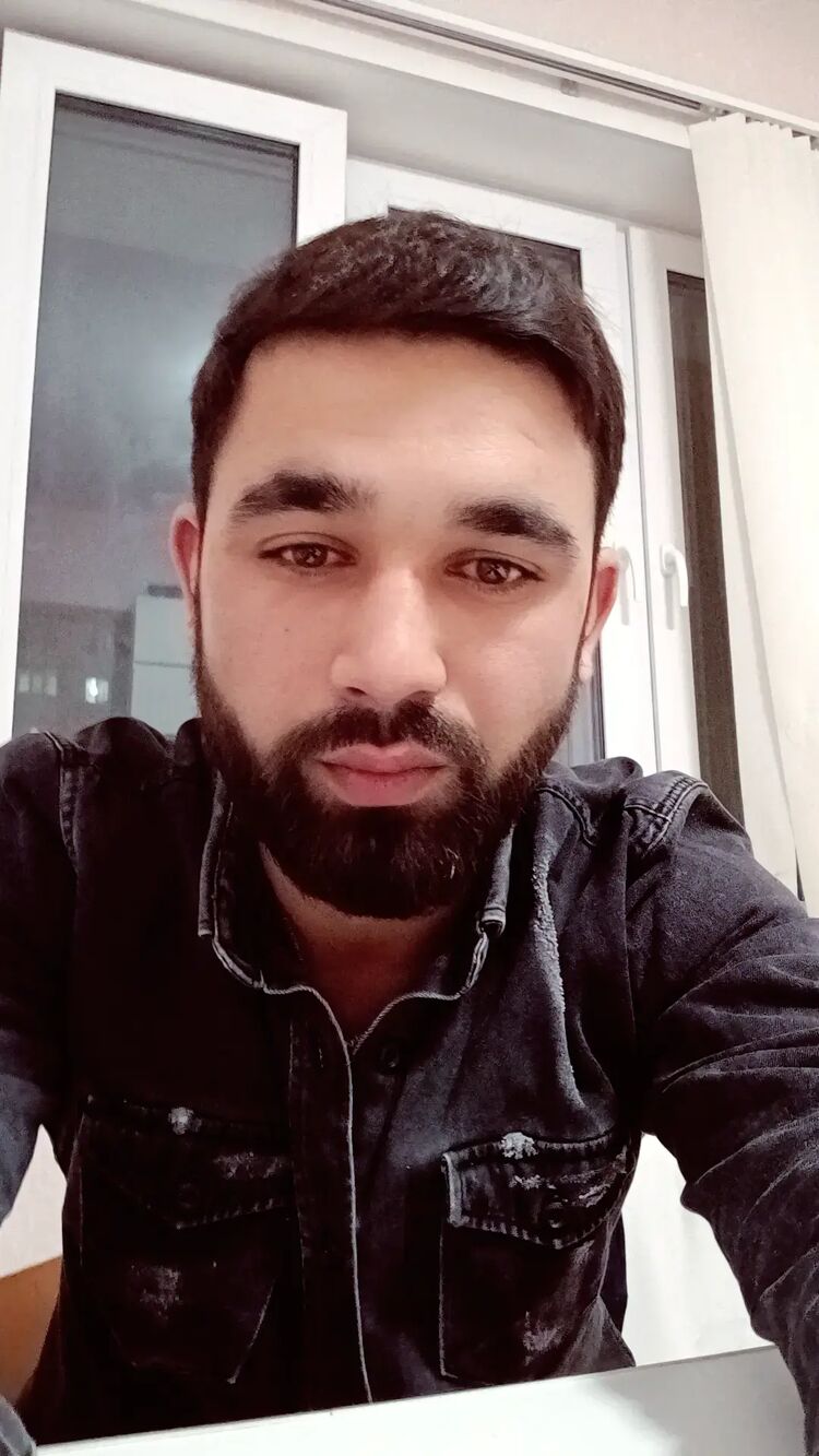  50441335  Elnur, 23 ,    Palais-Bourbon