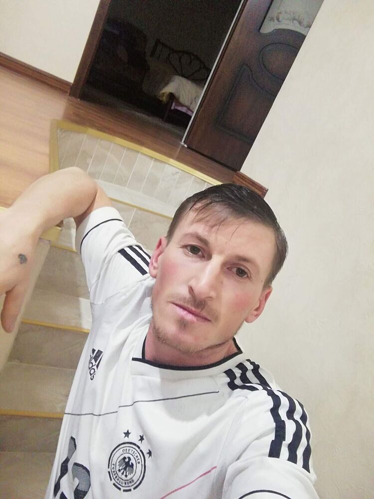  ,   Pavel, 37 ,   ,   , c 