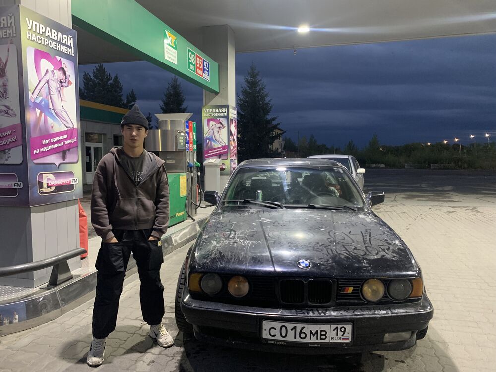  51282355  Sanjar, 20 ,    -