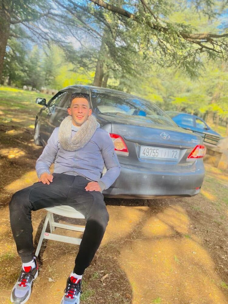 30777895  Hamza, 25 ,    