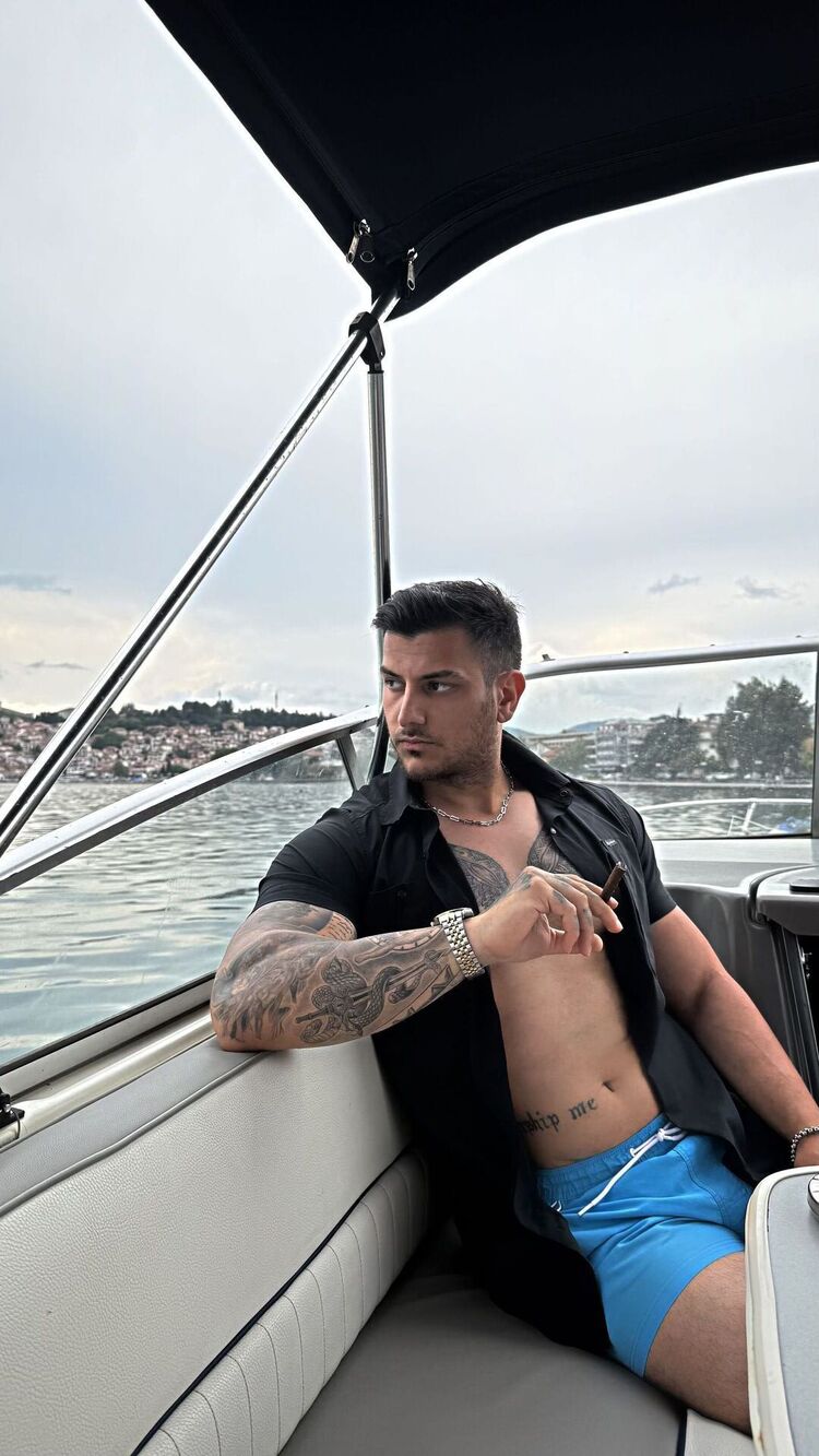 ���������� Esenyurt, ���� ������� Ezel, 27 ���, ������������ ��� ������, ����� � ���������, c�������� ���������