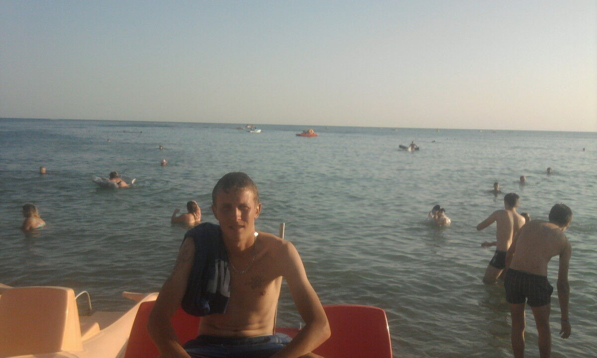  5636225  Kaifowi, 38 ,    