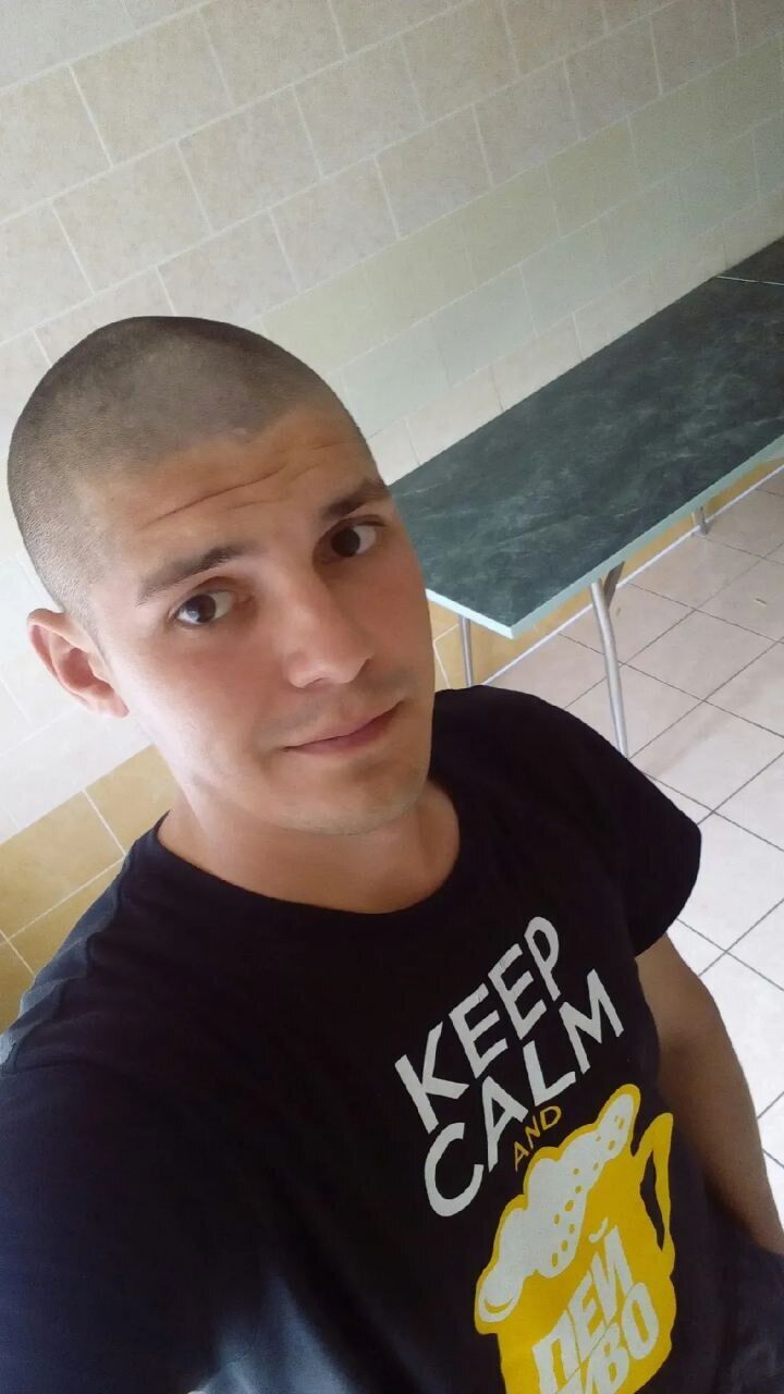  44403885  , 33 ,    