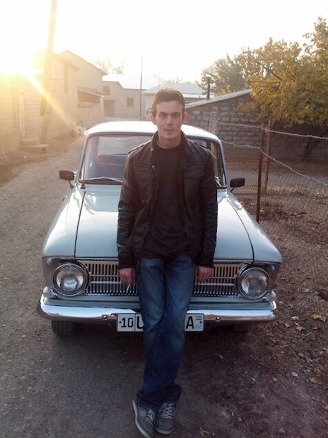  53682445  Andrew, 35 ,    