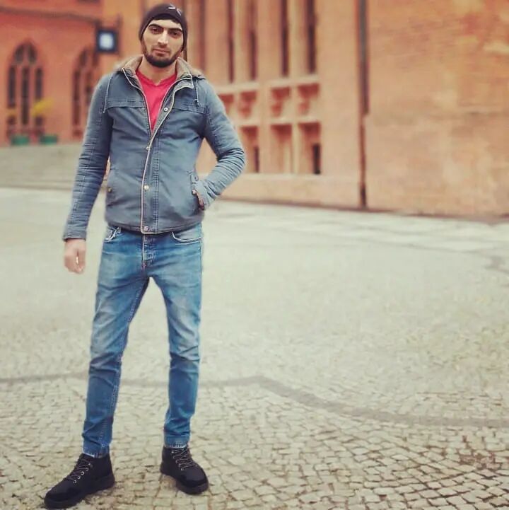  Wolow,   , 28 ,   ,   , c 
