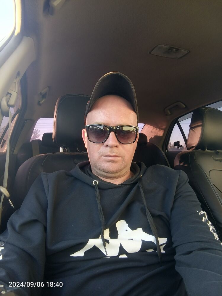  46008615  , 40 ,    -
