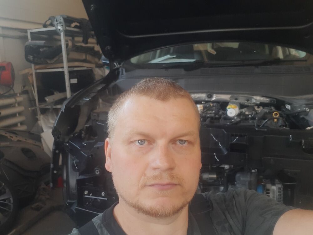  44426635  , 37 ,    