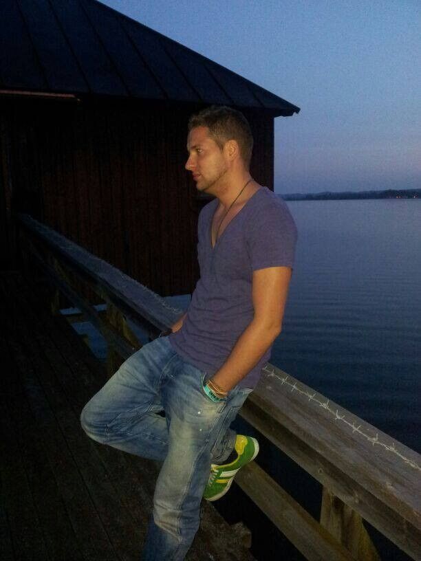  ,   Valera, 33 ,   ,   , c 
