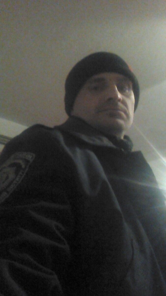  15477295  Alex, 37 ,    