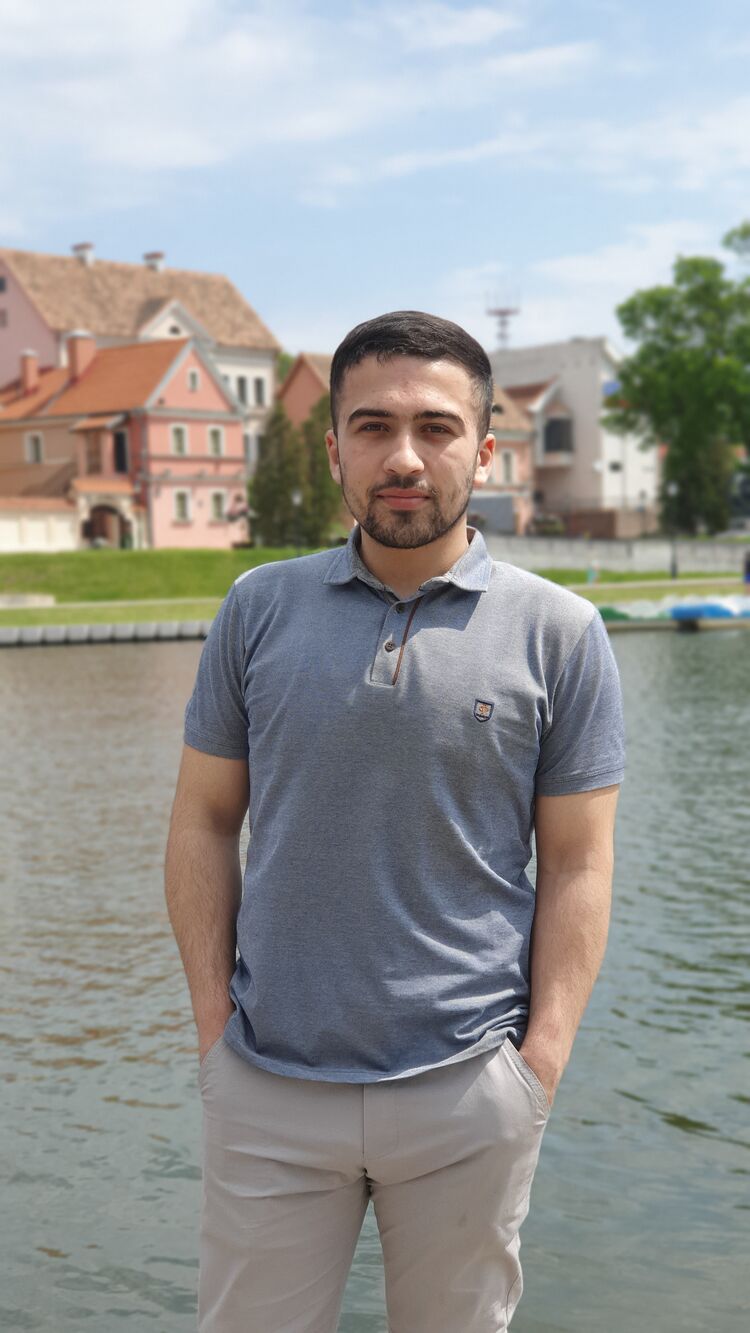  ,   Parviz, 25 ,   ,   , c 