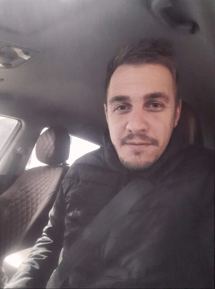  ,   Artyom, 30 ,  