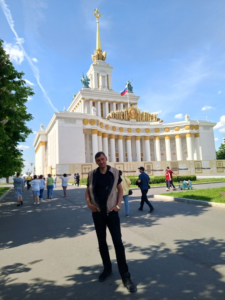  53052485  Andrey, 44 ,    