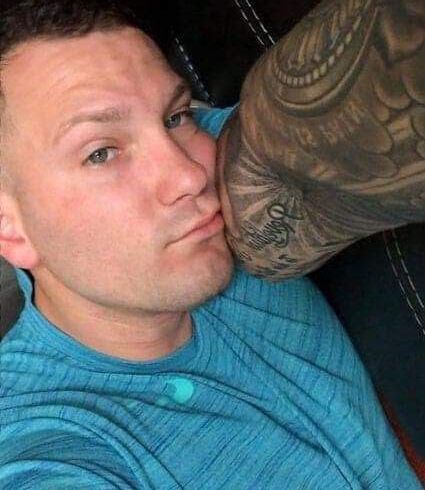  46957395  Brandon, 43 ,    