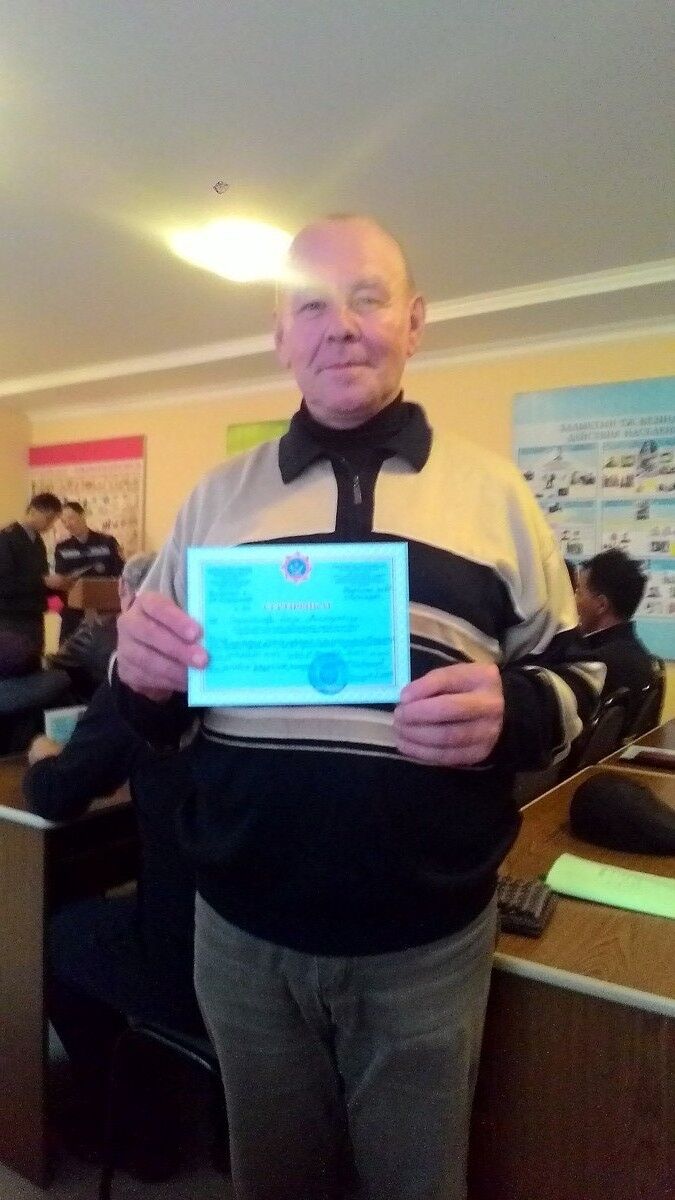  14214545  Oleg, 62 ,    