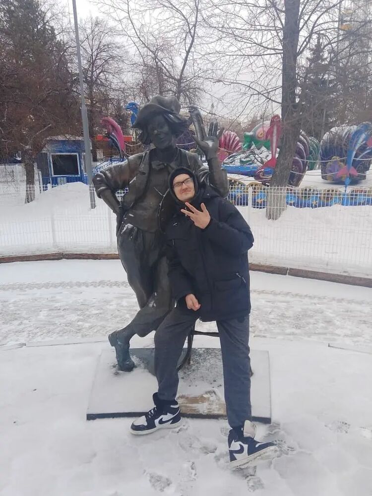  ,   Slavka, 27 ,   ,   , c 