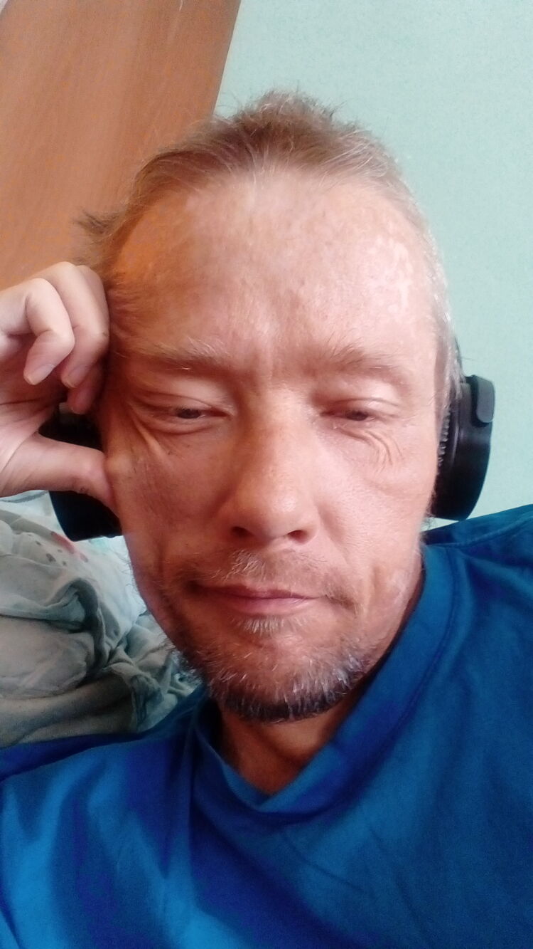  44276235  , 37 ,    