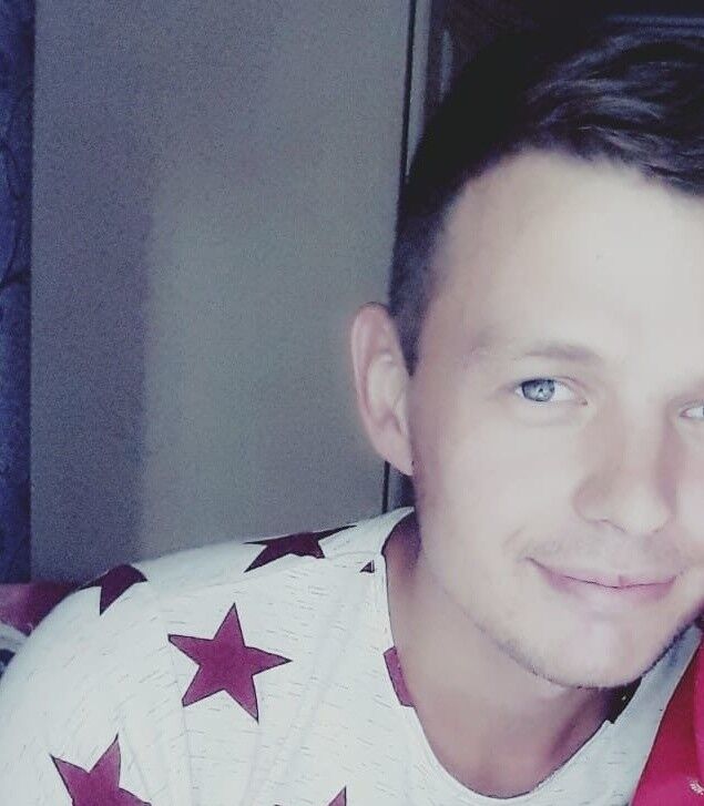  18963845  Salih, 32 ,    