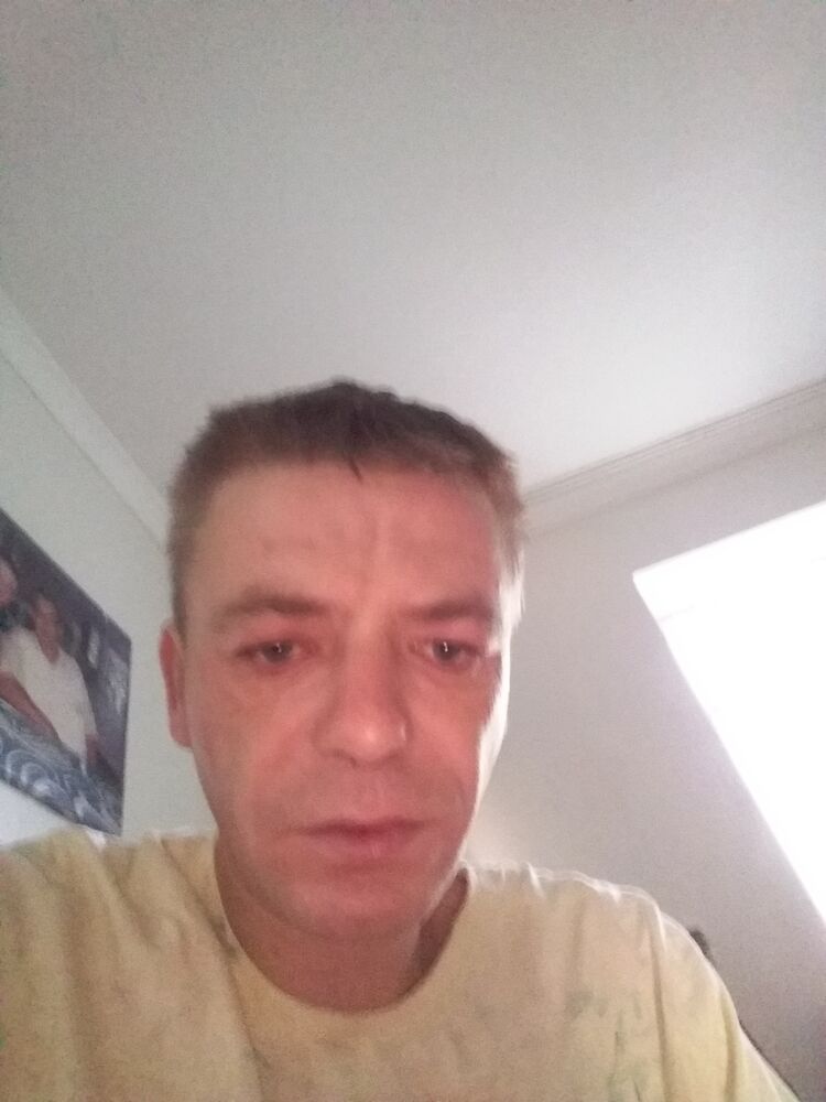  28840265  Sergiu, 37 ,    