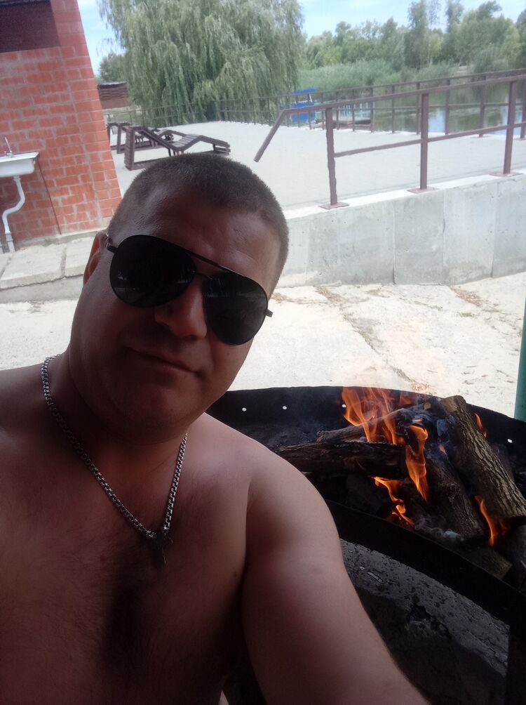  28090975  , 39 ,    
