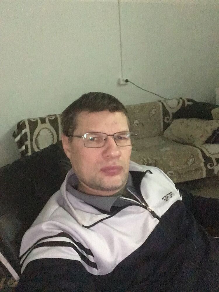 40771615  Nik, 52 ,    