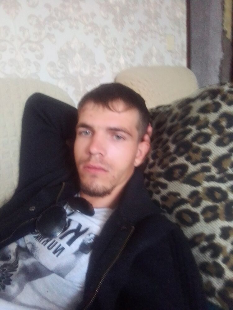  17712255  Ivan, 31 ,    
