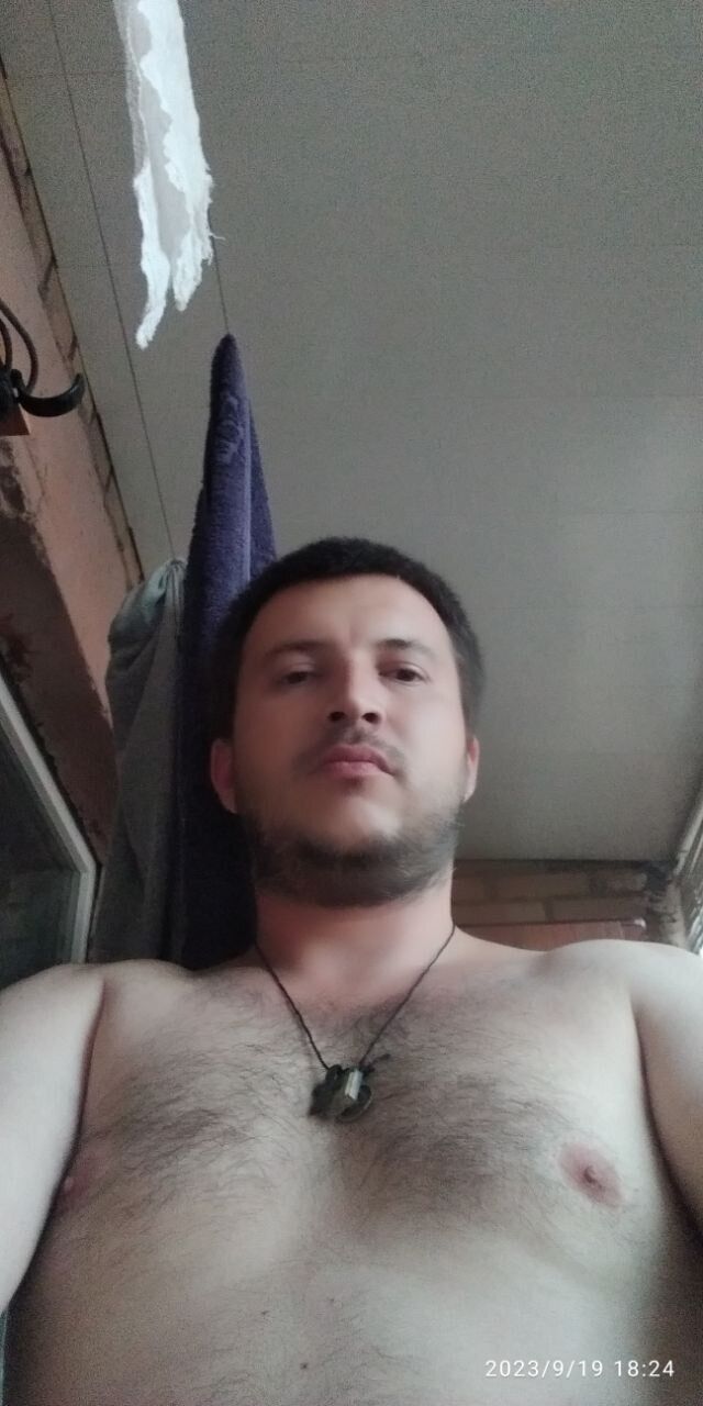  37946115  Zor, 35 ,    