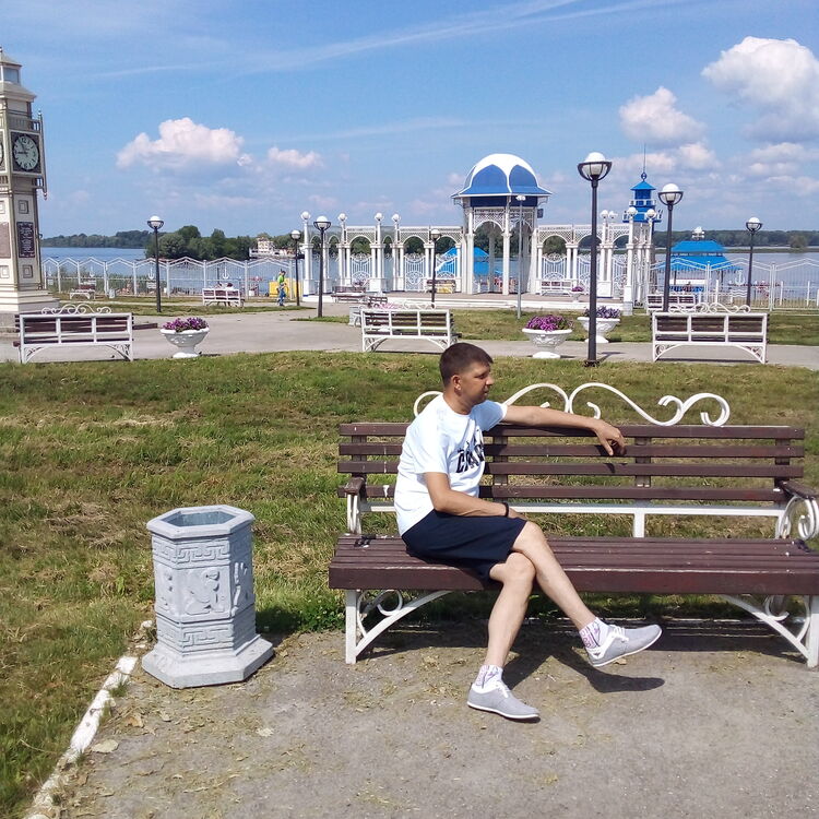  ,   Igor, 44 ,   , c 