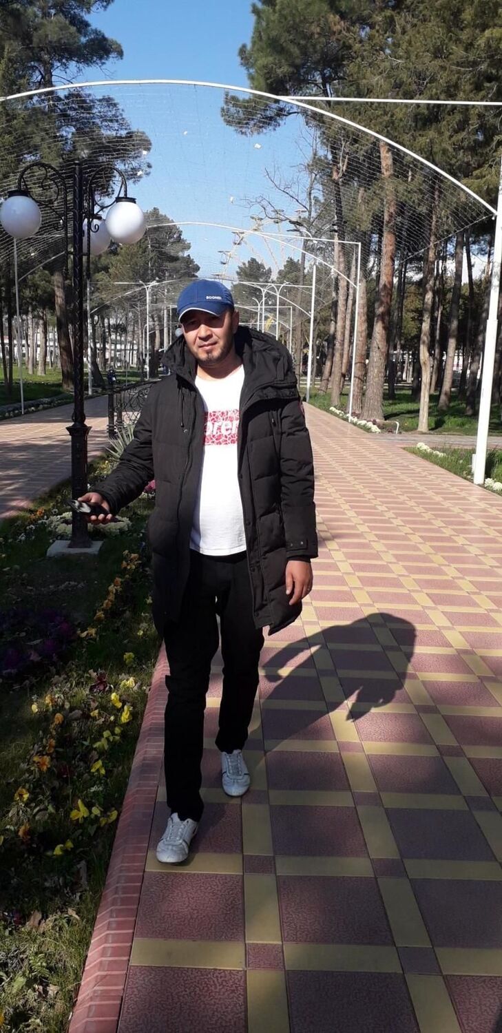  40292195  Zokhir, 40 ,    