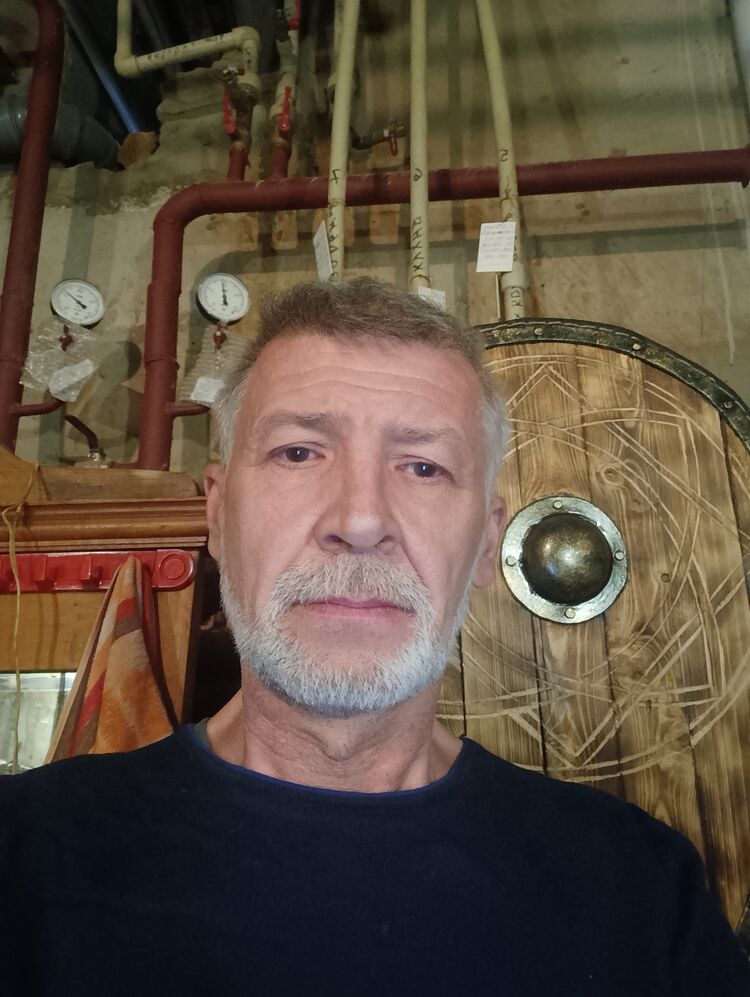  42529255  , 53 ,    