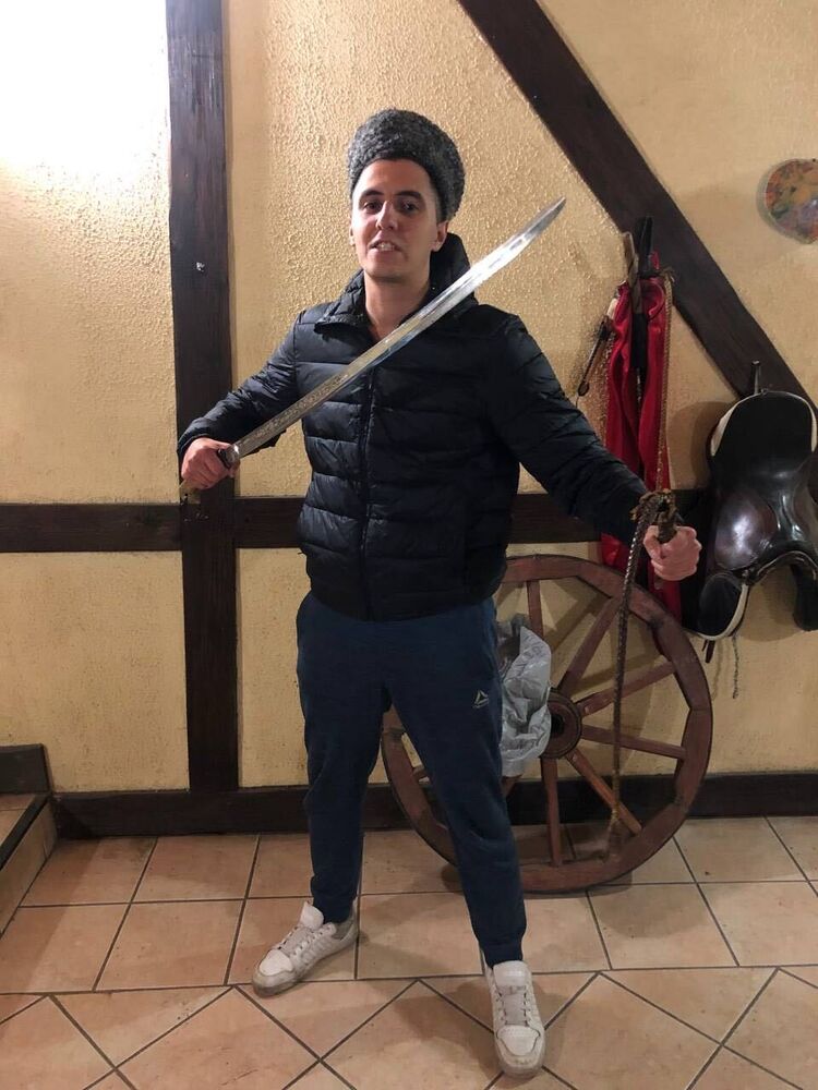  40911015  , 26 ,    